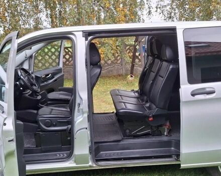 Серый Мерседес Вито, объемом двигателя 2.2 л и пробегом 140 тыс. км за 12200 $, фото 6 на Automoto.ua