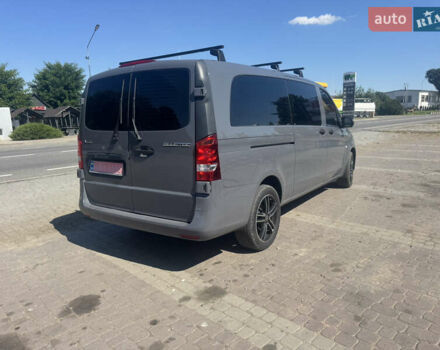 Серый Мерседес Вито, объемом двигателя 2.14 л и пробегом 280 тыс. км за 19700 $, фото 7 на Automoto.ua