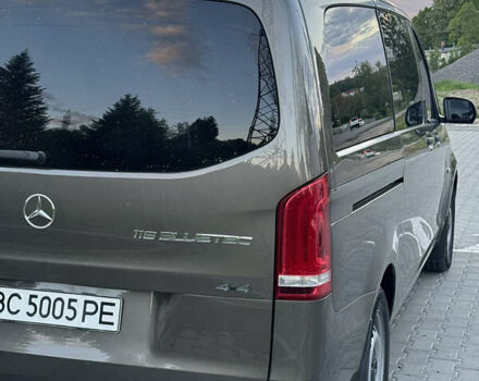 Серый Мерседес Вито, объемом двигателя 2.14 л и пробегом 374 тыс. км за 27000 $, фото 10 на Automoto.ua