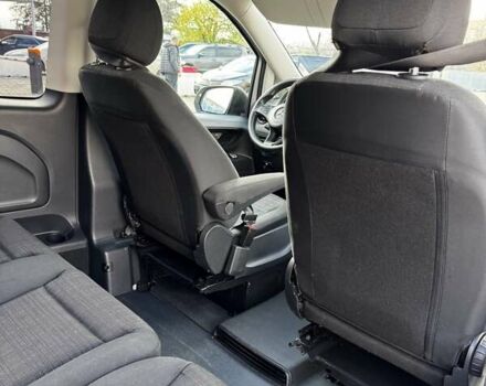 Серый Мерседес Вито, объемом двигателя 2.14 л и пробегом 187 тыс. км за 34000 $, фото 14 на Automoto.ua