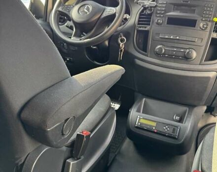 Серый Мерседес Вито, объемом двигателя 2.14 л и пробегом 187 тыс. км за 34000 $, фото 19 на Automoto.ua