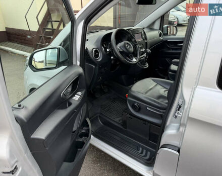 Сірий Мерседес Віто, об'ємом двигуна 2.14 л та пробігом 157 тис. км за 23900 $, фото 6 на Automoto.ua