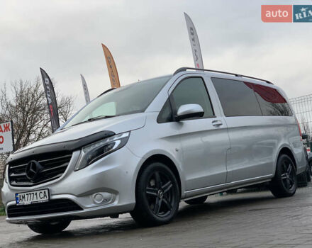 Сірий Мерседес Віто, об'ємом двигуна 2.14 л та пробігом 280 тис. км за 28955 $, фото 1 на Automoto.ua
