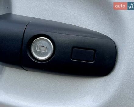 Серый Мерседес Вито, объемом двигателя 2.14 л и пробегом 268 тыс. км за 28900 $, фото 18 на Automoto.ua