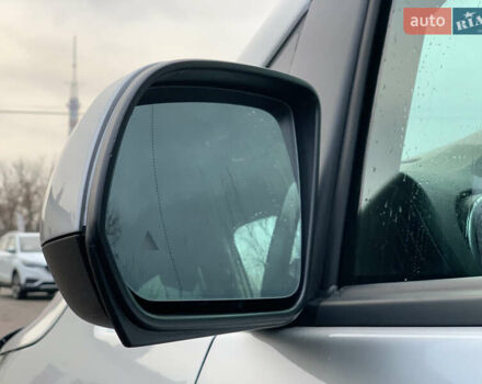 Сірий Мерседес Віто, об'ємом двигуна 2.14 л та пробігом 280 тис. км за 28955 $, фото 53 на Automoto.ua