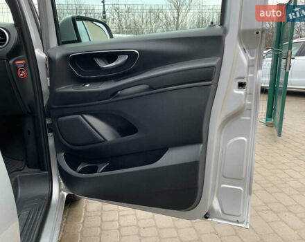 Сірий Мерседес Віто, об'ємом двигуна 2.14 л та пробігом 280 тис. км за 28955 $, фото 28 на Automoto.ua