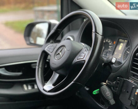 Сірий Мерседес Віто, об'ємом двигуна 2.14 л та пробігом 280 тис. км за 28955 $, фото 30 на Automoto.ua