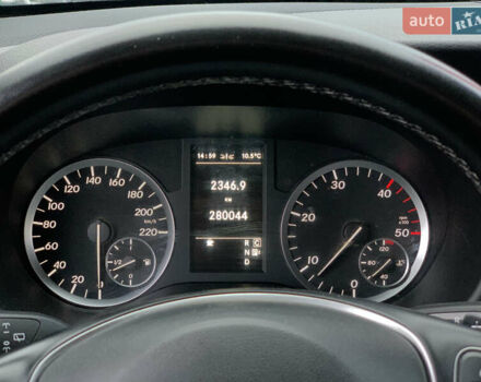 Сірий Мерседес Віто, об'ємом двигуна 2.14 л та пробігом 280 тис. км за 28955 $, фото 45 на Automoto.ua