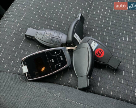 Сірий Мерседес Віто, об'ємом двигуна 2.14 л та пробігом 280 тис. км за 28955 $, фото 48 на Automoto.ua