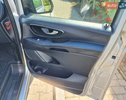 Сірий Мерседес Віто, об'ємом двигуна 2.14 л та пробігом 61 тис. км за 21850 $, фото 21 на Automoto.ua