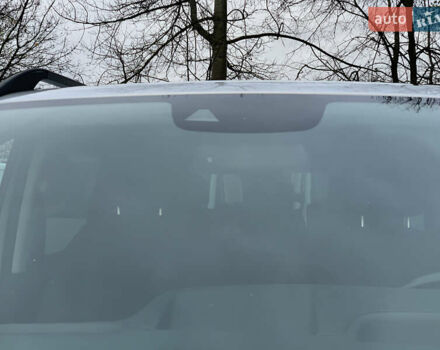 Сірий Мерседес Віто, об'ємом двигуна 2.14 л та пробігом 280 тис. км за 28955 $, фото 55 на Automoto.ua