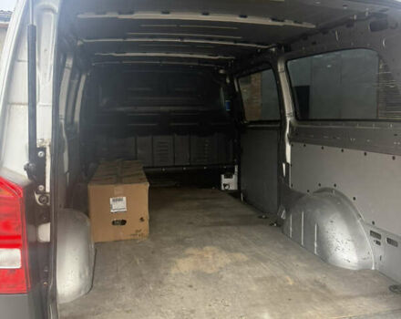 Серый Мерседес Вито, объемом двигателя 2.14 л и пробегом 334 тыс. км за 24000 $, фото 7 на Automoto.ua