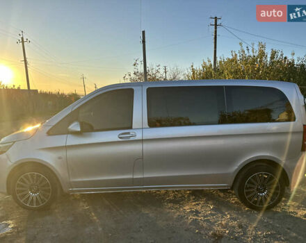 Сірий Мерседес Віто, об'ємом двигуна 1.6 л та пробігом 95 тис. км за 34000 $, фото 4 на Automoto.ua