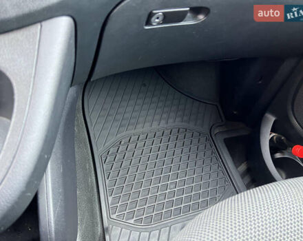 Серый Мерседес Вито, объемом двигателя 2.2 л и пробегом 147 тыс. км за 32000 $, фото 12 на Automoto.ua