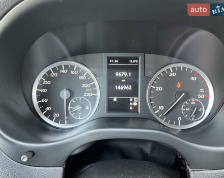 Серый Мерседес Вито, объемом двигателя 2.2 л и пробегом 147 тыс. км за 32000 $, фото 30 на Automoto.ua