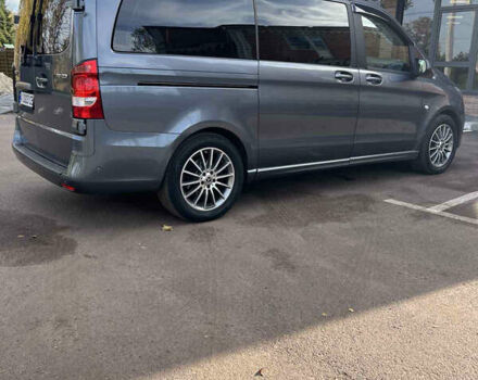 Серый Мерседес Вито, объемом двигателя 2.2 л и пробегом 147 тыс. км за 32000 $, фото 4 на Automoto.ua