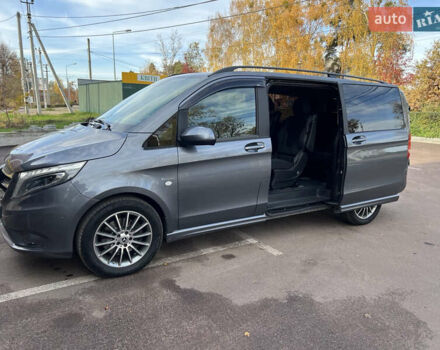 Серый Мерседес Вито, объемом двигателя 2.2 л и пробегом 147 тыс. км за 32000 $, фото 2 на Automoto.ua