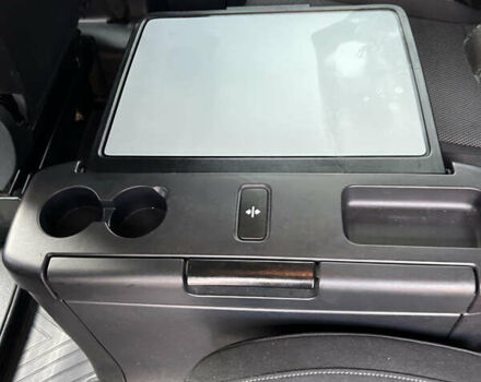 Серый Мерседес Вито, объемом двигателя 2.2 л и пробегом 147 тыс. км за 32000 $, фото 19 на Automoto.ua