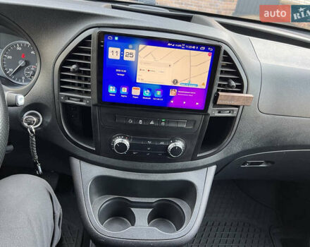 Серый Мерседес Вито, объемом двигателя 2.2 л и пробегом 147 тыс. км за 32000 $, фото 31 на Automoto.ua