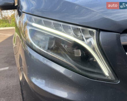 Серый Мерседес Вито, объемом двигателя 2.2 л и пробегом 147 тыс. км за 32000 $, фото 7 на Automoto.ua