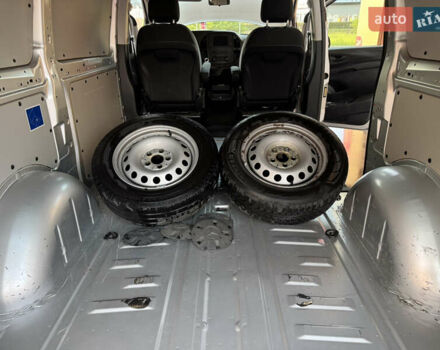 Серый Мерседес Вито, объемом двигателя 1.95 л и пробегом 212 тыс. км за 23817 $, фото 30 на Automoto.ua