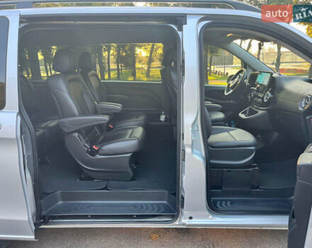 Серый Мерседес Вито, объемом двигателя 2.14 л и пробегом 280 тыс. км за 32999 $, фото 5 на Automoto.ua