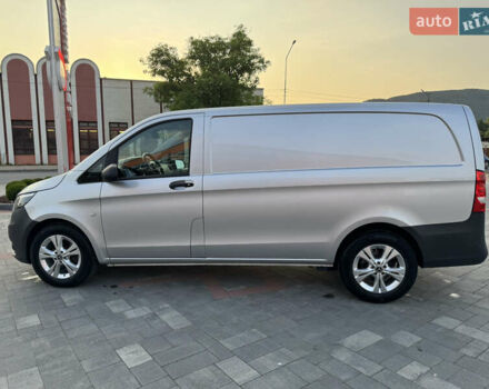 Серый Мерседес Вито, объемом двигателя 1.95 л и пробегом 212 тыс. км за 23817 $, фото 12 на Automoto.ua