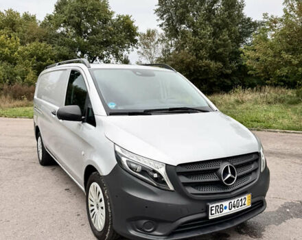 Серый Мерседес Вито, объемом двигателя 2.1 л и пробегом 130 тыс. км за 23500 $, фото 3 на Automoto.ua