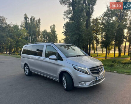 Серый Мерседес Вито, объемом двигателя 2.14 л и пробегом 280 тыс. км за 32999 $, фото 2 на Automoto.ua
