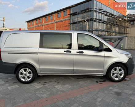 Серый Мерседес Вито, объемом двигателя 1.95 л и пробегом 212 тыс. км за 23817 $, фото 3 на Automoto.ua