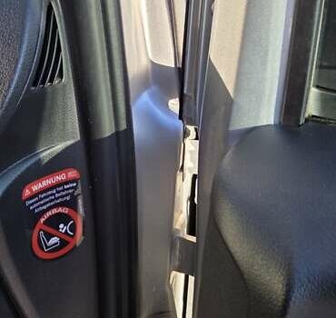 Серый Мерседес Вито, объемом двигателя 2 л и пробегом 196 тыс. км за 24999 $, фото 33 на Automoto.ua