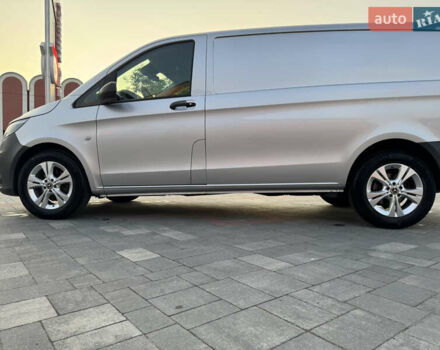 Серый Мерседес Вито, объемом двигателя 1.95 л и пробегом 212 тыс. км за 23817 $, фото 13 на Automoto.ua