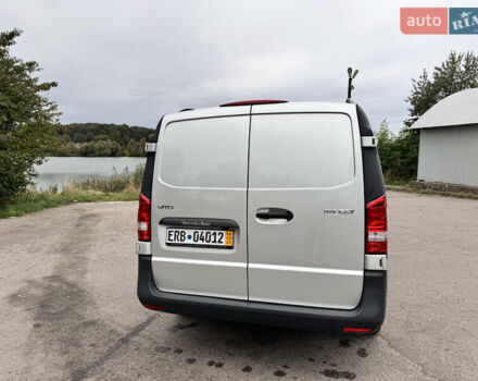 Серый Мерседес Вито, объемом двигателя 2.1 л и пробегом 130 тыс. км за 23500 $, фото 4 на Automoto.ua