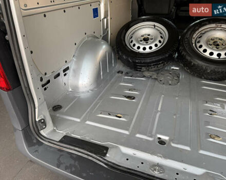 Серый Мерседес Вито, объемом двигателя 1.95 л и пробегом 212 тыс. км за 23817 $, фото 28 на Automoto.ua