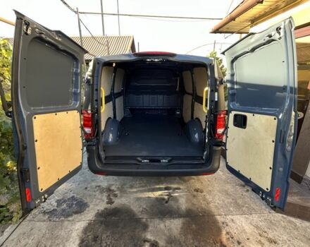 Серый Мерседес Вито, объемом двигателя 1.75 л и пробегом 50 тыс. км за 20200 $, фото 5 на Automoto.ua