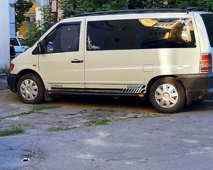 Сірий Мерседес Віто, об'ємом двигуна 2.1 л та пробігом 300 тис. км за 4200 $, фото 1 на Automoto.ua