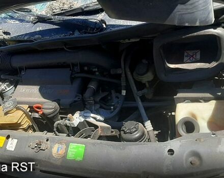 Мерседес Вито 1999 в Киеве на Automoto.ua Серый Мерседес Вито, объемом двигателя 2.2 л и пробегом 250 тыс. км за 4000 $, фото 6 на Automoto.ua