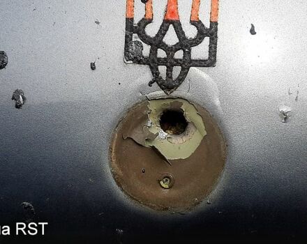 Мерседес Вито 1999 в Киеве на Automoto.ua Серый Мерседес Вито, объемом двигателя 2.2 л и пробегом 250 тыс. км за 4000 $, фото 5 на Automoto.ua