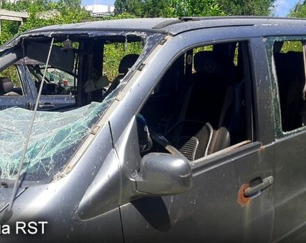 Мерседес Вито 1999 в Киеве на Automoto.ua Серый Мерседес Вито, объемом двигателя 2.2 л и пробегом 250 тыс. км за 4000 $, фото 7 на Automoto.ua