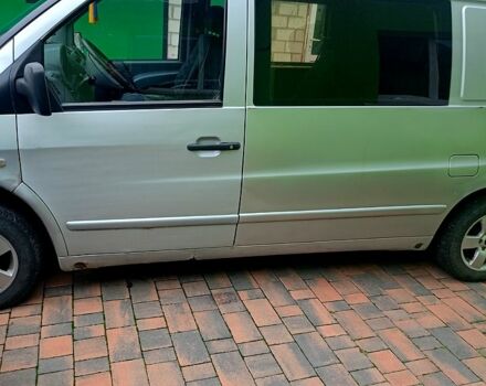 Серый Мерседес Вито, объемом двигателя 2.2 л и пробегом 275 тыс. км за 3000 $, фото 5 на Automoto.ua