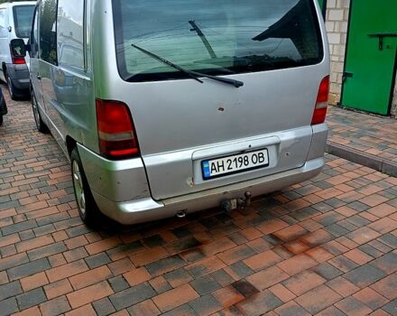 Серый Мерседес Вито, объемом двигателя 2.2 л и пробегом 275 тыс. км за 3000 $, фото 1 на Automoto.ua