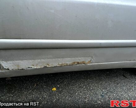 Серый Мерседес Вито, объемом двигателя 2.2 л и пробегом 560 тыс. км за 4700 $, фото 1 на Automoto.ua