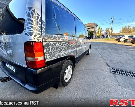 Серый Мерседес Вито, объемом двигателя 2.1 л и пробегом 350 тыс. км за 3999 $, фото 4 на Automoto.ua