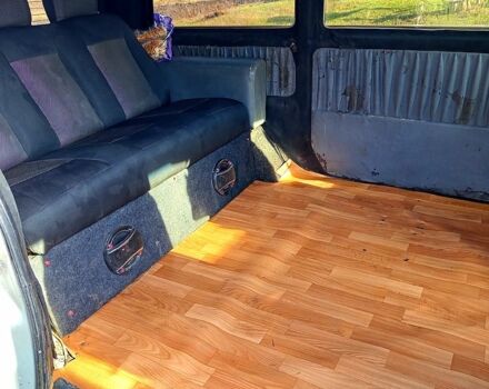 Серый Мерседес Вито, объемом двигателя 2.2 л и пробегом 0 тыс. км за 3000 $, фото 6 на Automoto.ua