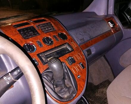 Серый Мерседес Вито, объемом двигателя 2.1 л и пробегом 374 тыс. км за 6000 $, фото 3 на Automoto.ua