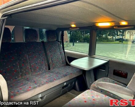 Серый Мерседес Вито, объемом двигателя 2.1 л и пробегом 430 тыс. км за 6500 $, фото 10 на Automoto.ua