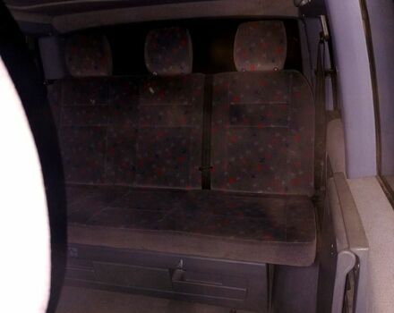 Серый Мерседес Вито, объемом двигателя 2.1 л и пробегом 374 тыс. км за 6000 $, фото 2 на Automoto.ua