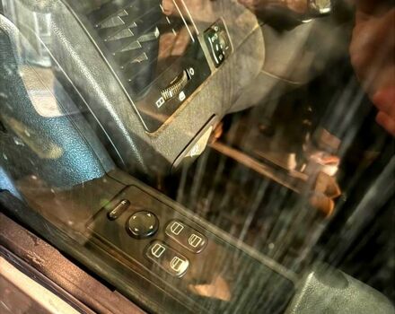 Серый Мерседес Вито, объемом двигателя 2.2 л и пробегом 299 тыс. км за 5700 $, фото 3 на Automoto.ua