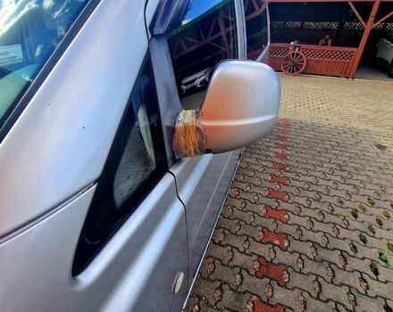 Серый Мерседес Вито, объемом двигателя 2.2 л и пробегом 330 тыс. км за 4400 $, фото 1 на Automoto.ua