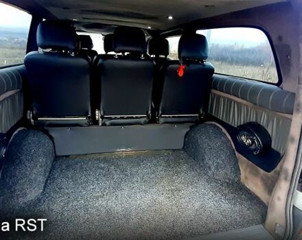 Серый Мерседес Вито, объемом двигателя 2.1 л и пробегом 250 тыс. км за 5900 $, фото 8 на Automoto.ua